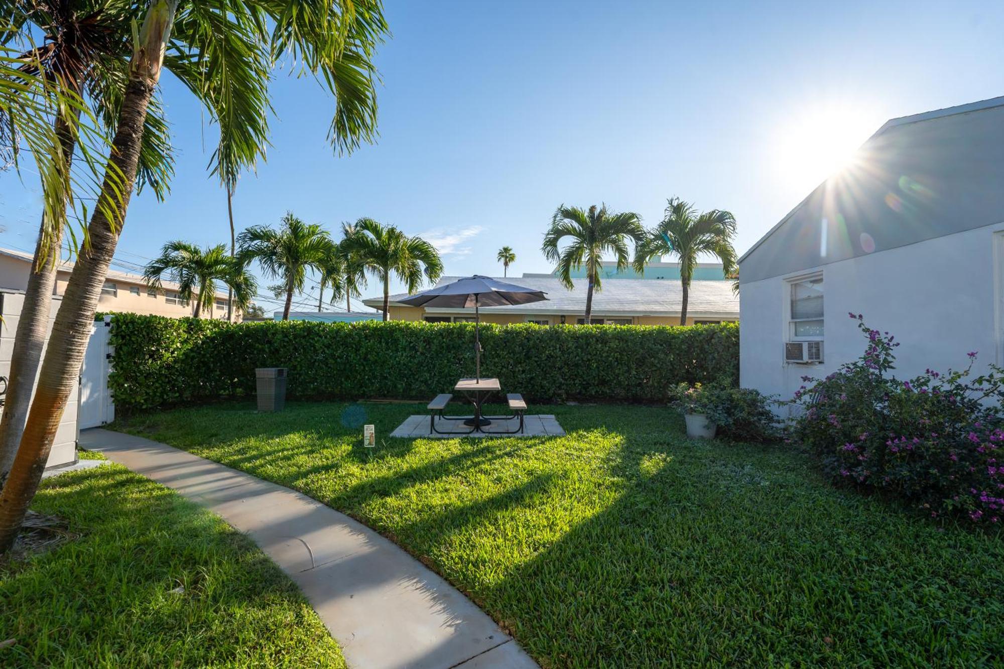 Praia Hotel Hollywood Bagian luar foto